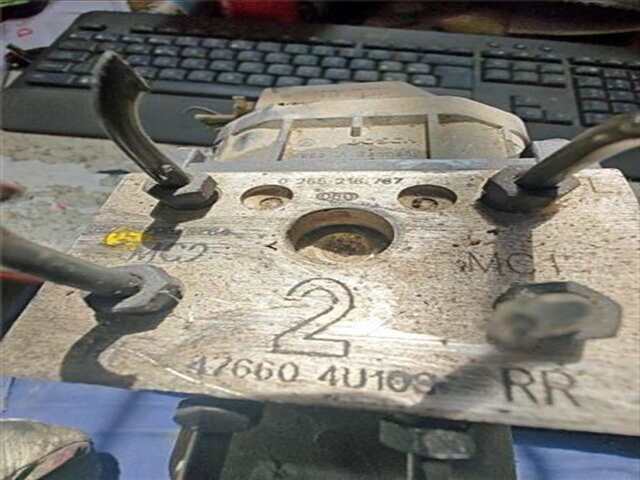 Foto 2ª: Abs Nissan Almera 2.2 AMBIENCE [2.2 LTR. - 84 KW 16V TURBODIESEL CAT] [YD22]