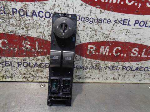 Botonera Elevalunas Ford Fiesta AMBIENTE 75CV 55KW