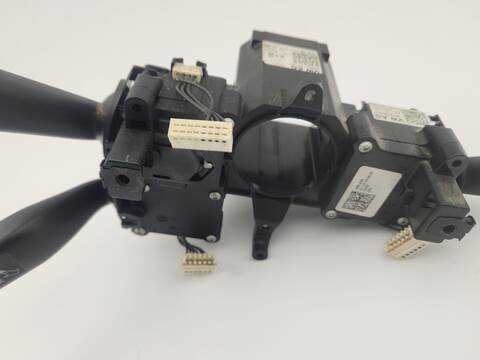 Foto 4ª: Mando Multifuncion Volkswagen Passat 2.0 TDI 140CV 103KW [CFFB] (2011)