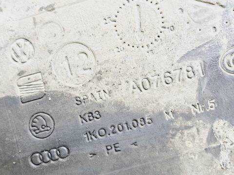 Foto 2ª: Deposito de Combustible Seat Leon 1.6 TDI 90CV 66KW [CAY] (2012)