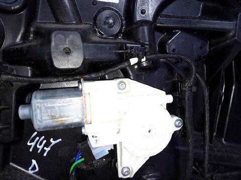 Foto 2ª: Elevalunas Eléctrico Delantero Derecho Mercedes Vito 109/111 CDI EXTRALANG 447.705) 114CV 84KW (2014)