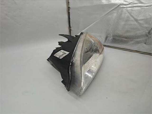 Foto 3ª: Faro Izquierdo Ford Focus 1.8 TREND [1.8 LTR. - 85 KW TDCI TURBODIESEL CAT]