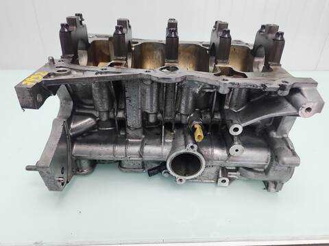 Foto 3ª: Bloque Motor Renault Captur DYNAMIQUE 120CV 88KW [H5FD4] (2014)
