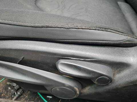 Foto 3ª: Asiento Delantero Izquierdo Jeep Renegade LIMITED 4X4 170CV 125KW [55283099] (2019)
