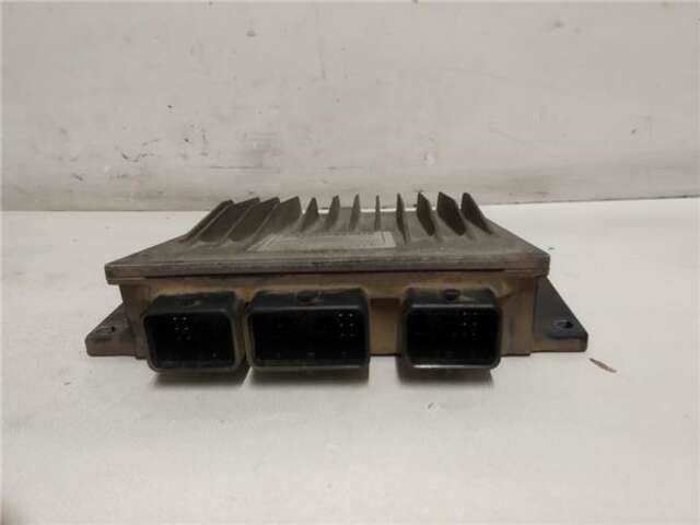 Foto 2ª: Centralita Motor ECU Renault Clio 1.5 AUTHENTIQUE [1.5 LTR. - 48 KW DCI DIESEL] [K9K 704]