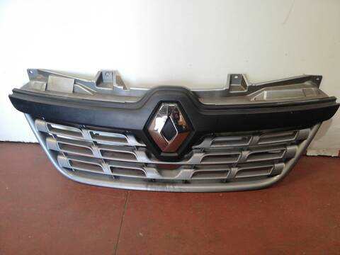 Rejilla Delantera Renault Master M9T706 CAMION