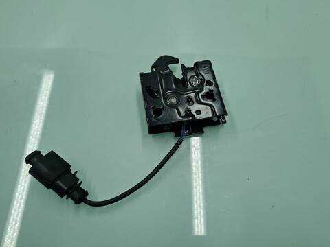 Cerradura Capot Skoda Octavia AMBITION 116CV 85KW