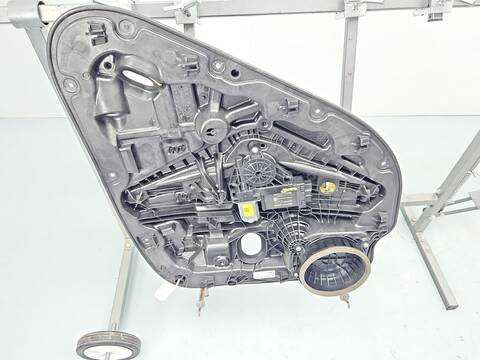 Elevalunas Manual Trasero Derecho Volvo XC 40 T3 163CV 120KW