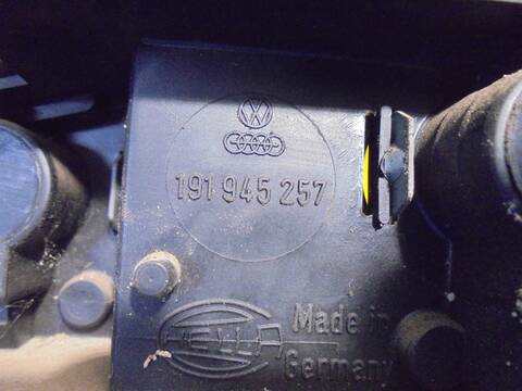 Foto 4ª: Piloto Trasero Izquierdo Volkswagen Golf 55CV 40KW (1983)