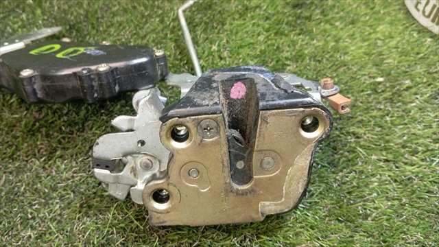 Foto 3ª: Cerradura Puerta Delantera Derecha Toyota 4 Runner 3.0 T DIESEL (1993)