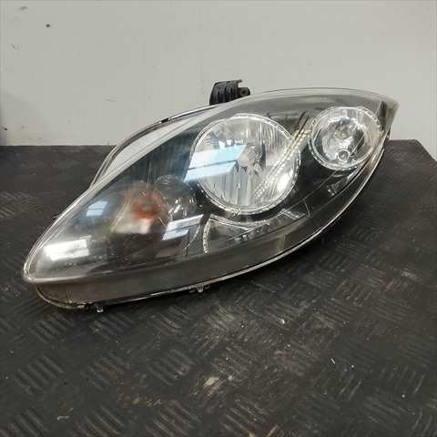 Faro Izquierdo Seat Leon 0.1