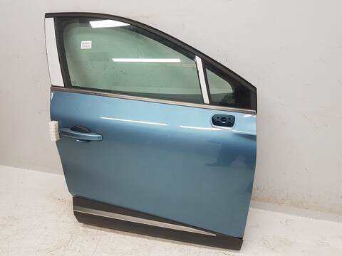 Foto 3ª: Puerta Delantera Derecha Renault Clio SIN DEFINIR