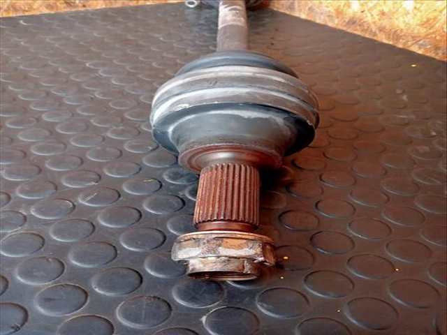Foto 2ª: Transmision Trasera Derecha Maserati Quattroporte BASICO 4 V8 CAT 400CV (2004)