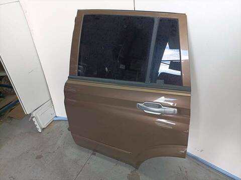 Foto 2ª: Puerta Trasera Izquierda Ssangyong Kyron 200 XDI PREMIUM 4WD 141CV 104KW [D20DT] (2006)