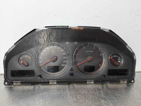 Foto 1ª: Cuadro de Instrumentos Volvo S60 2.4 D BERLINA 163CV 120KW [D5244T] (2004)