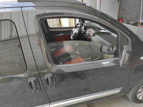 Puerta Delantera Derecha Fiat Qubo 199A2000