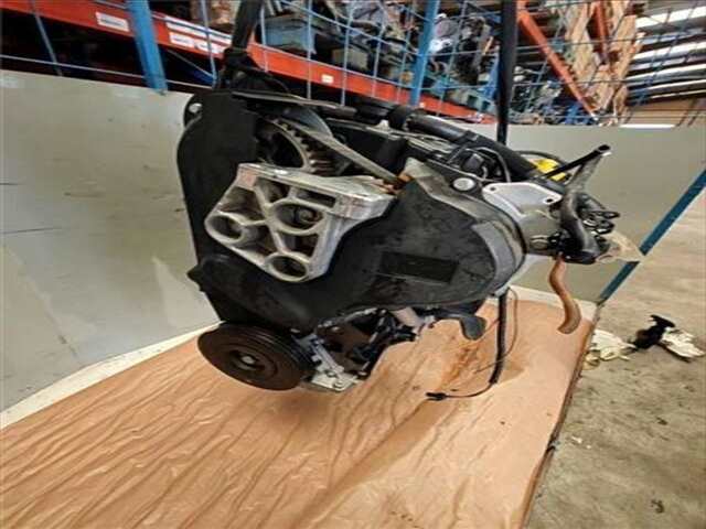 Foto 3ª: Motor Completo Renault Scenic 1.9 CONFORT DYNAMIQUE [1.9 LTR. - 88 KW DCI DIESEL] (JM)(2003-_) [F9Q 812]