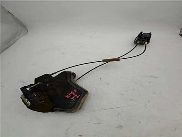 Cerradura Puerta Trasera Izquierda Toyota Hilux 2.5 CABINA DOBLE GX 4X4 [2.5 LTR. - 106 KW TURBODIESEL]