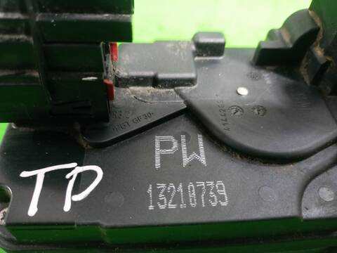 Foto 2ª: Cerradura Puerta Trasera Derecha Opel Astra ESSENTIA BERLINA 90CV 66KW [Z14XEP] (2006)