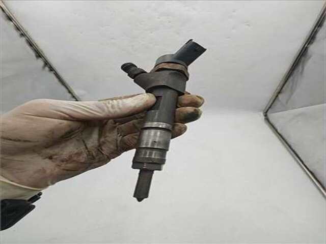 Foto 2ª: Inyectores Opel Viva 1.9 COMBI 2.7T CORTO [1.9 LTR. - 74 KW CDTI CAT (F9Q-760 - L08)] [F9QU7]