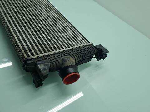 Foto 3ª: Intercooler Opel Astra COSMO 110CV 81KW [A17DTR] (2010)