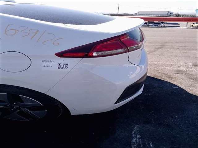 Foto 1ª: Paragolpes Trasero Hyundai Ioniq 1.6 GDI HYBRID 141CV (2016)