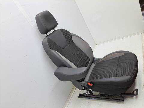 Foto 4ª: Asiento Delantero Izquierdo Opel Crossland DESIGN LINE 102CV 75KW [DV5RD OPT. YH01] (2019)