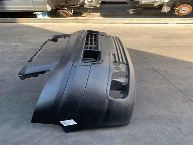 Foto 2ª: Paragolpes Delantero Volkswagen Transporter 1.9 TDI 105CV 0CV FURGON [AXB] (2006)