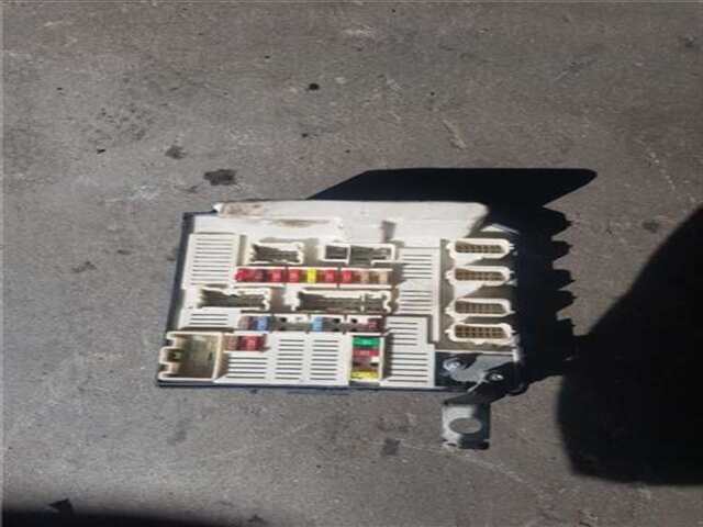 Foto 1ª: Caja Reles Fusibles Renault Scenic 1.5 AUTHENTIQUE [1.5 LTR. - 78 KW DCI DIESEL] (JM)(2003-_) [K9K P7]