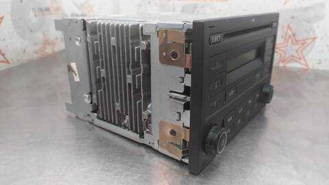 Foto 2ª: Sistema Audio Radio CD Volkswagen Polo ADVANCE 70CV 51KW [BNM] (2007)