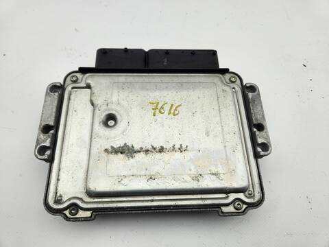 Foto 2ª: Centralita Motor ECU Kia Sportage CONCEPT 4X2 135CV 99KW [G4FD] (2012)