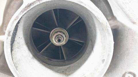 Foto 2ª: Turbocompresor Land Rover Defender 2.5 TD5 4X4 L316) 122CV 90KW