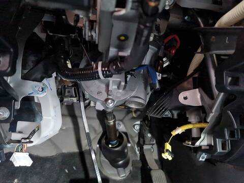 Columna Dirección Toyota Auris 1.8 HYBRID ZWE186_) 136CV 100KW