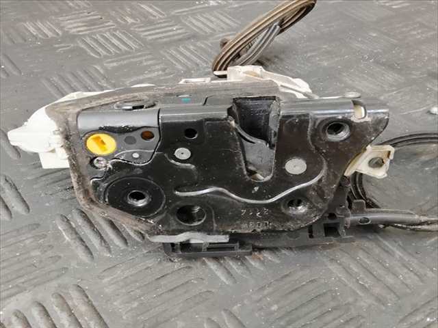Foto 4ª: Cerradura Puerta Trasera Izquierda Volkswagen Passat 2.0 TDI 140CV (2008)