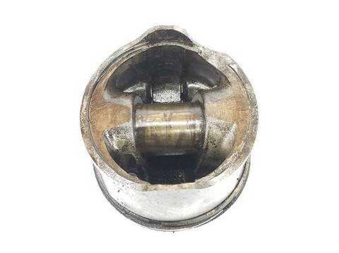 Foto 3ª: Pistones Nissan Navara 2.5 16V TD 133CV PICK-UP [YD25DDTI] (1998)