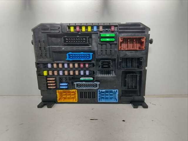 Caja Reles Fusibles Peugeot 208 1.2 PURETECH 101CV