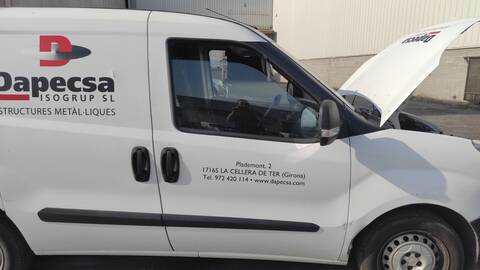 Puerta Delantera Derecha Fiat Doblo 1.6 D 105CV 77KW II 263) CARGO 263A2000