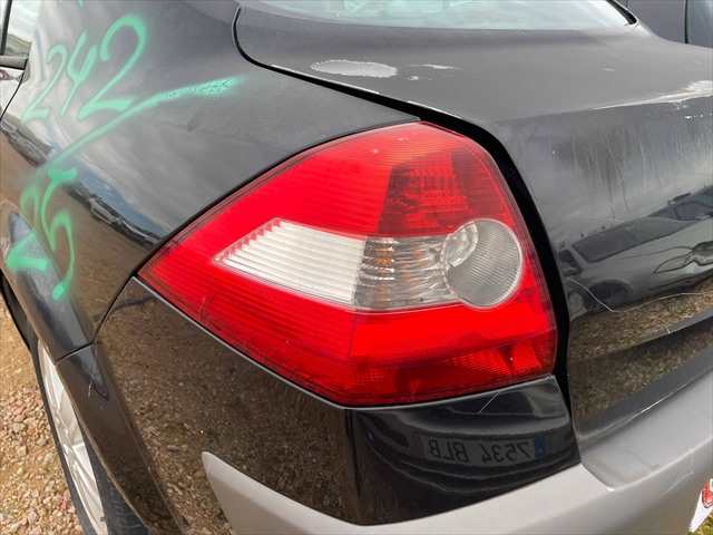 Foto 3ª: Piloto Trasero Izquierdo Renault Megane 1.9 DCI 120cv [F9QB8] (2005)