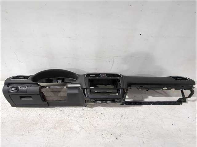 Foto 3ª: Salpicadero Volkswagen Golf 1.6 TDI 105CV [CAYC] (2009)