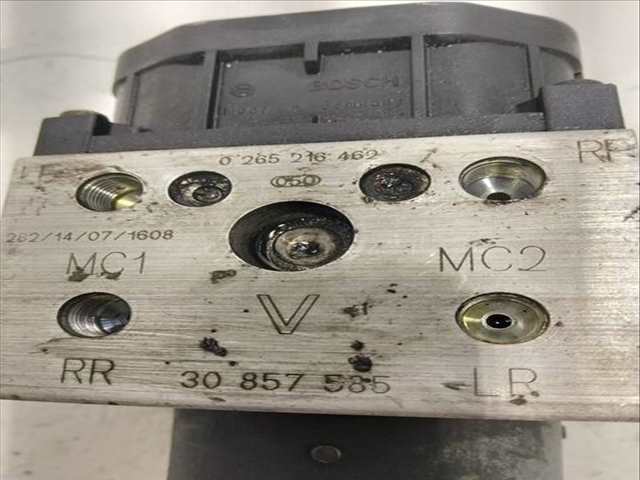 Foto 2ª: Abs Volvo V40 1.8 16V CAT 116CV (1995)