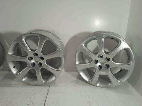 Foto 2ª: Juego LLantas Maserati Quattroporte VERSION INDEFINIDA (2004)