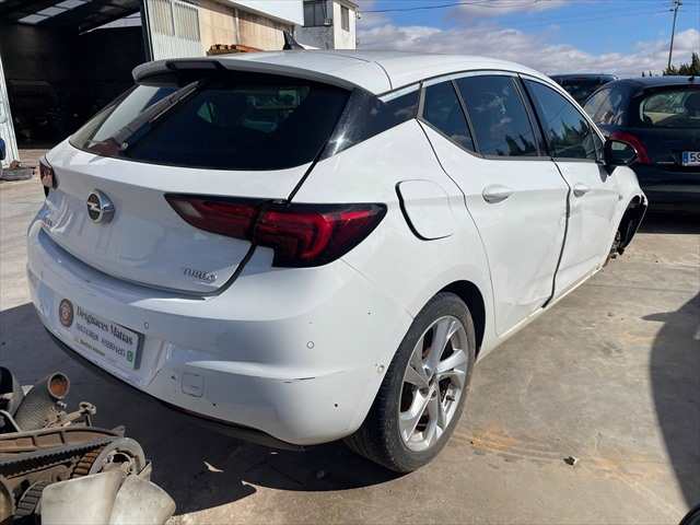 Foto 4ª: Portón Opel Astra 1.4 G 125cv [D14XFL] (2019)