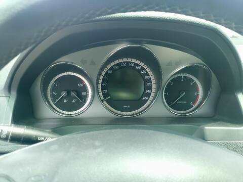 Cuadro de Instrumentos Mercedes Clase C 160 C 200 CDI 204.001)