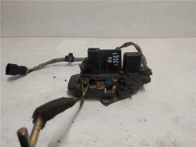 Cerradura Puerta Delantera Derecha Kia Carens 2.0 CRDI