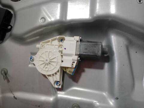 Foto 2ª: Elevalunas Eléctrico Delantero Derecho Mercedes Clase ML 300 3.0 CDI W164) 224CV 165KW AUT. OM642 [OM642940] (2006)