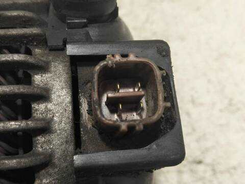 Foto 3ª: Alternador Toyota Avensis 2.2 D-4D EXECUTIVE BERLINA 5-PTAS.) 150CV [2ADFTV] (2003)