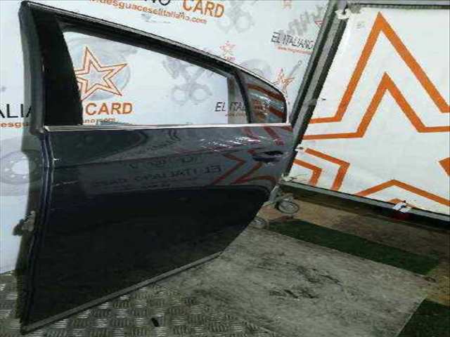 Foto 2ª: Puerta Trasera Izquierda Volkswagen Passat EDITION BLUEMOTION 105CV 77KW [CAYC] (2013)