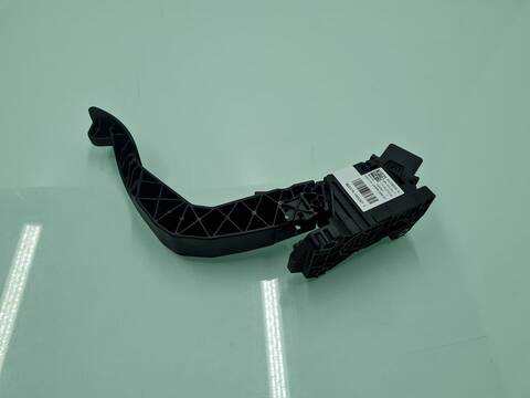 Foto 4ª: Pedal Acelerador Citroen C4 130CV [HN05] (2022)