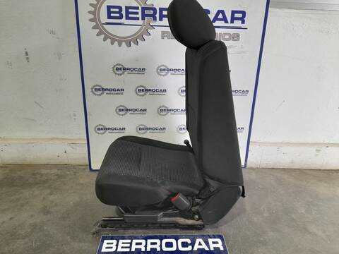 Foto 2ª: Asientos Traseros Toyota Corolla 2.2 D-CAT 177CV 130KW [D/ 2AD-FHV] (2006)