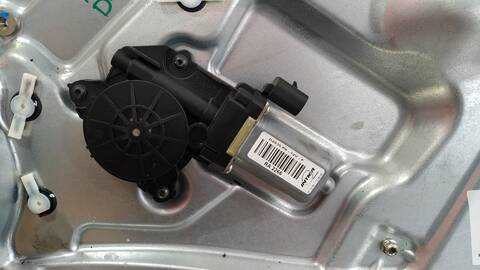 Foto 2ª: Elevalunas Eléctrico Delantero Derecho Alfa Romeo 159 1.9 JTDM 16V ELEGANTE 150CV 110KW [939A2000] (2008)